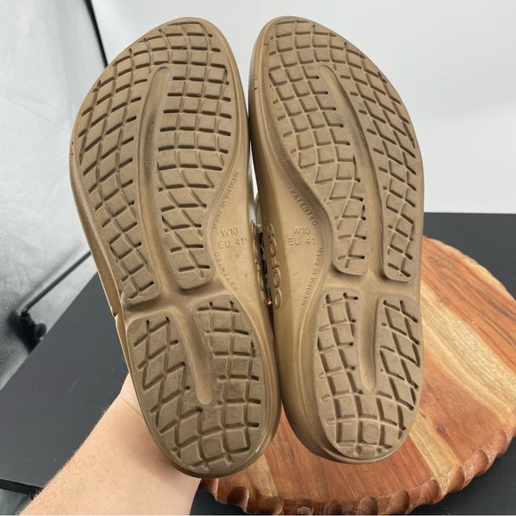 Oofos Women's Oolala Tan Sandal Leopard flora Floral Print Sz 10 - Picture 5 of 6